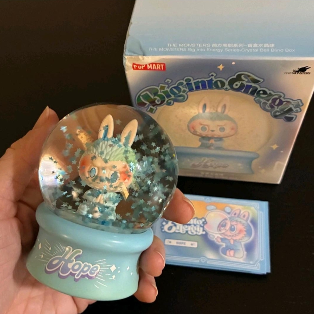 CONFIRMED POPMART LABUBU LIGHT UP SNOWGLOBE -BIG INTO ENERGY SERIES- (BLUE) HOPE